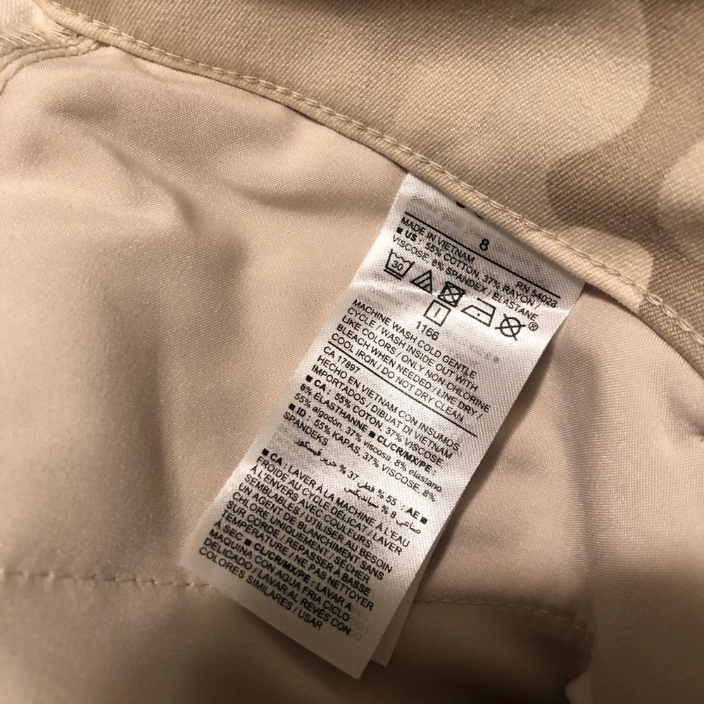 Old Navy Tan Camouflage Pixie Pants. NEW with tag. - Picture 3 of 6